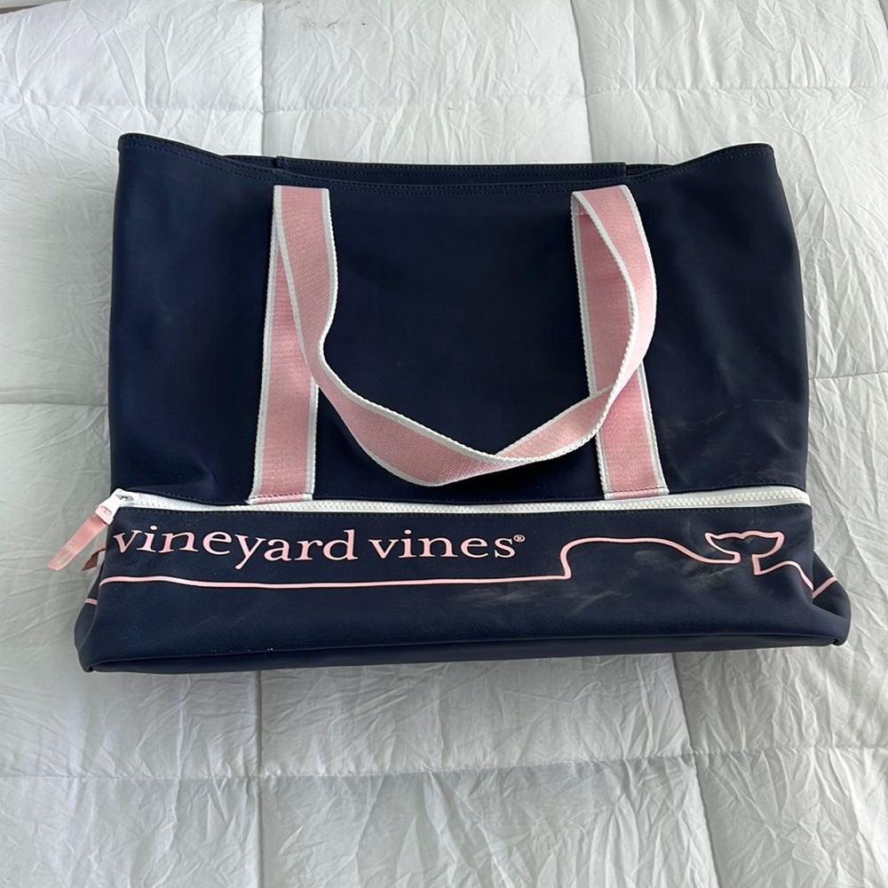 vineyard vines bag (pool bag)